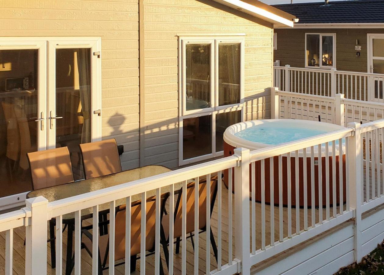 Mundesley Holiday Village Esterno foto